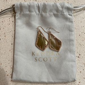 Kendra Scott Alex Gold Drop in Brown/Gold Metallic
